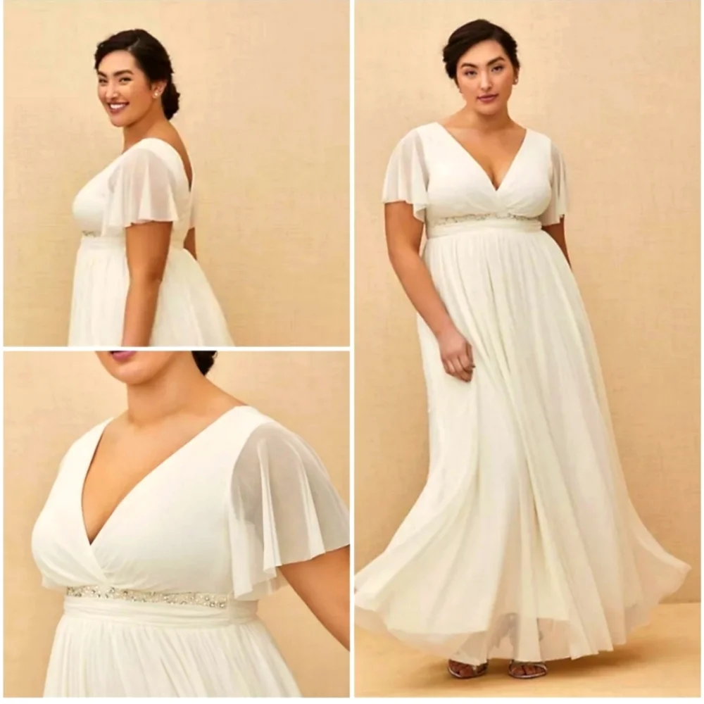 ♡NEW TO CLOSET♡ Torrid White Wedding Dress with Silver Accents - Picture 1 of 5